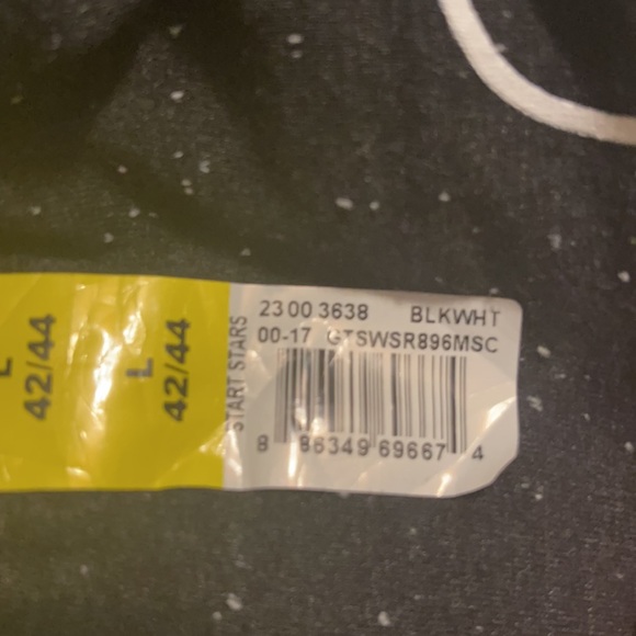 Officially Licensed Star Wars Block Logo Graphic Men’s Large Black T-shirt NWT - Picture 7 of 7